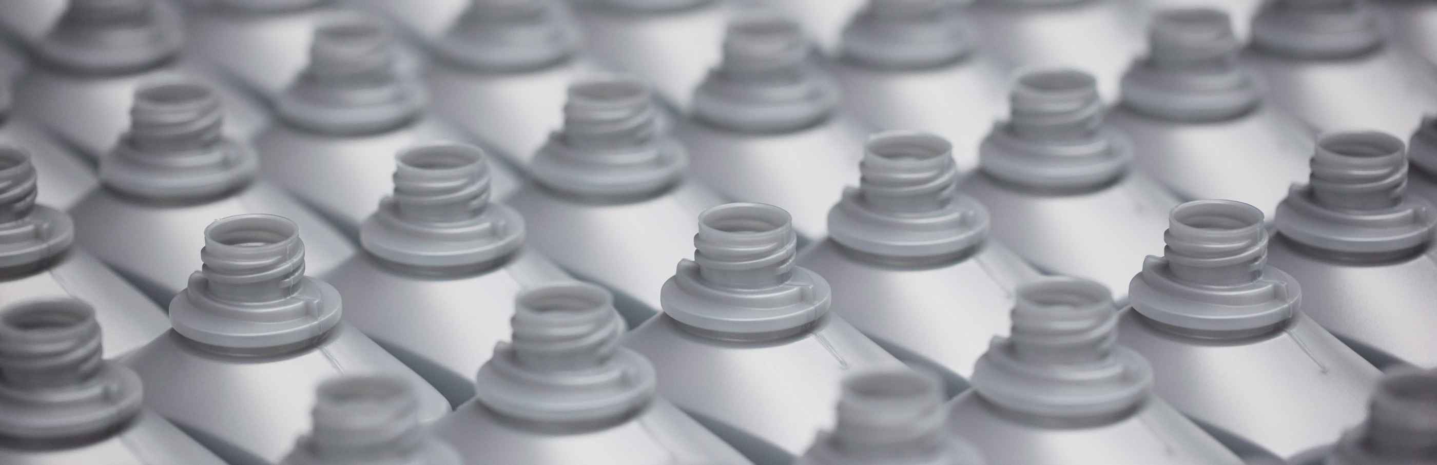 extrusion blow moulding white bottles